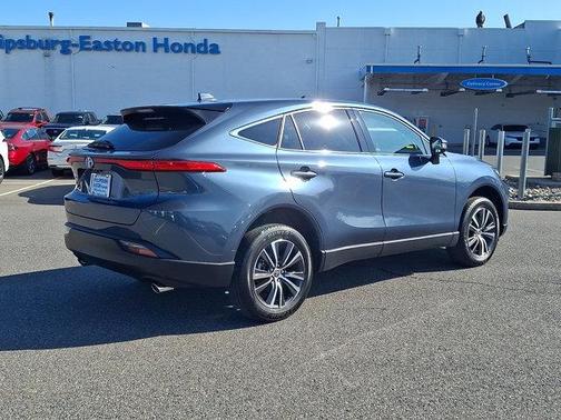 2024 Toyota Venza LE