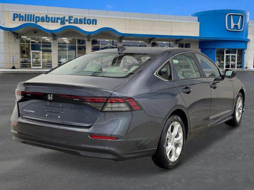 2025 Honda Accord LX 1.5T