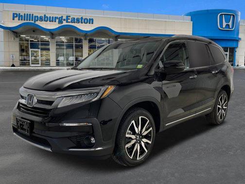 2022 Honda Pilot Touring 8-Passenger