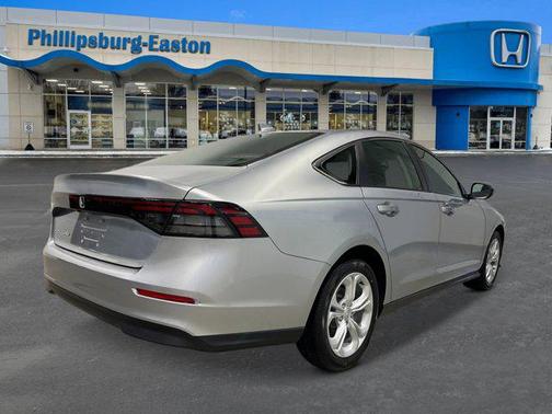 2025 Honda Accord LX 1.5T