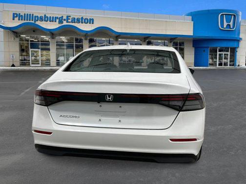 2025 Honda Accord LX 1.5T