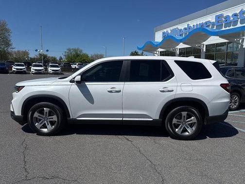 White 2023 Honda Pilot EX-L 8 Passenger AWD