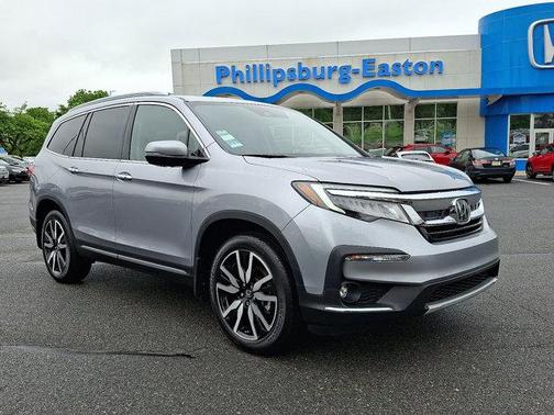 2022 Honda Pilot Touring 8-Passenger