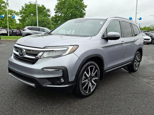 2022 Honda Pilot Touring 8-Passenger