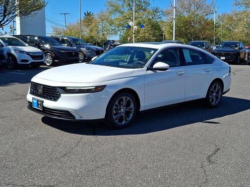 Platinum White Pearl Wx 2023 Honda Accord EX