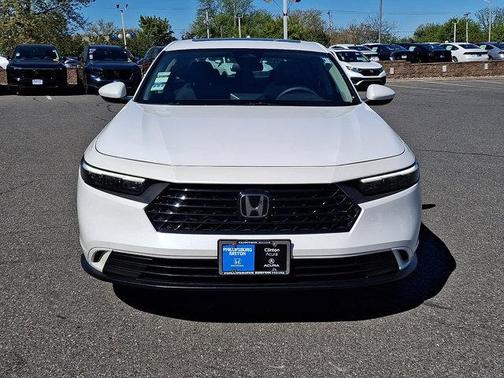 Platinum White Pearl Wx 2023 Honda Accord EX