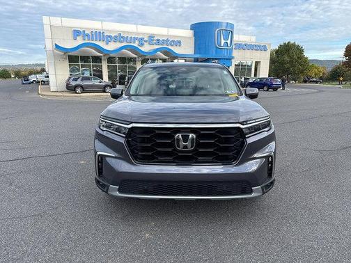 2024 Honda Pilot Touring 8-Passenger