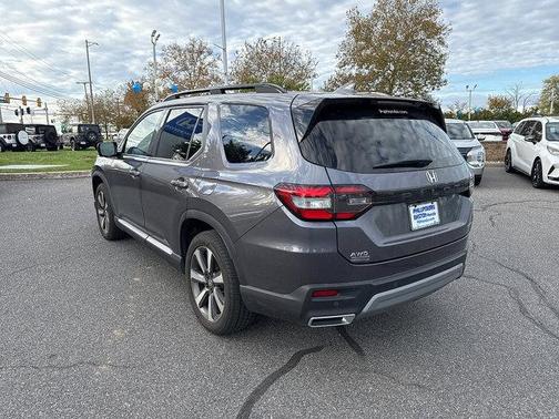 2024 Honda Pilot Touring 8-Passenger