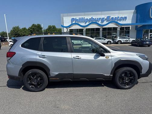 Ice Silver Metallic 2023 Subaru Forester Wilderness