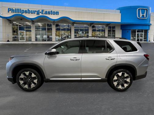 Solar Silver Metallic 2026 Honda Pilot Elite AWD