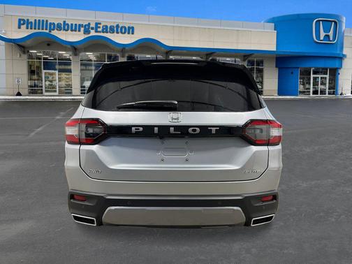 Solar Silver Metallic 2026 Honda Pilot Elite AWD