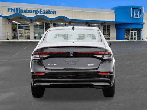 Crystal Black Pearl 2026 Honda Accord Hybrid Touring