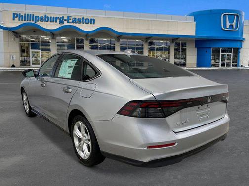 2025 Honda Accord LX 1.5T