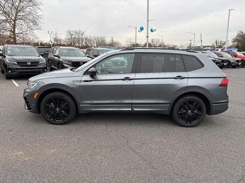 2022 Volkswagen Tiguan 2.0T SE R-Line Black 4MOTION