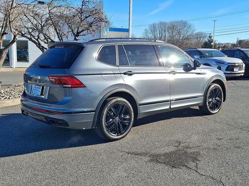2022 Volkswagen Tiguan 2.0T SE R-Line Black 4MOTION