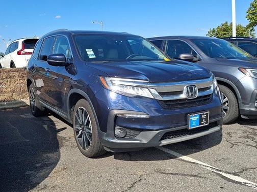 Obsidian Blue Pearl 2019 Honda Pilot Touring 8-Passenger