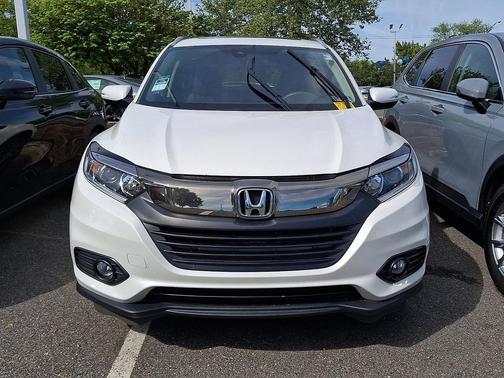 White 2022 Honda HR-V EX