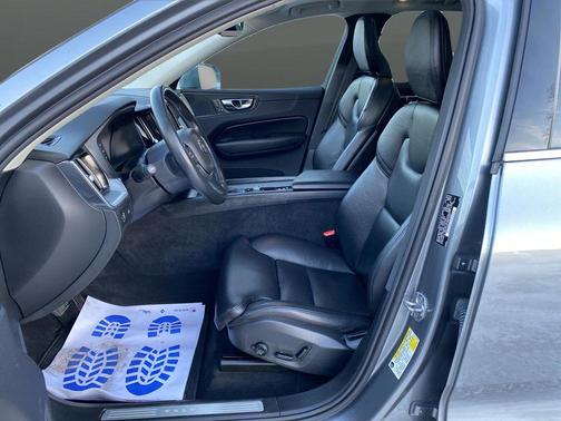 2019 Volvo XC60 T5 Momentum