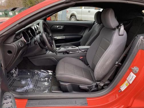 2016 Ford Mustang V6