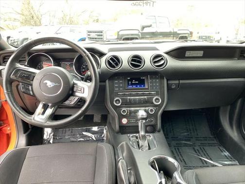 2016 Ford Mustang V6