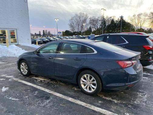 2022 Chevrolet Malibu FWD LT