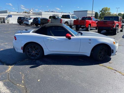 2020 FIAT 124 Spider Base