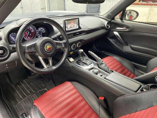 2020 FIAT 124 Spider Base