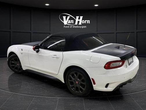 2020 FIAT 124 Spider Base