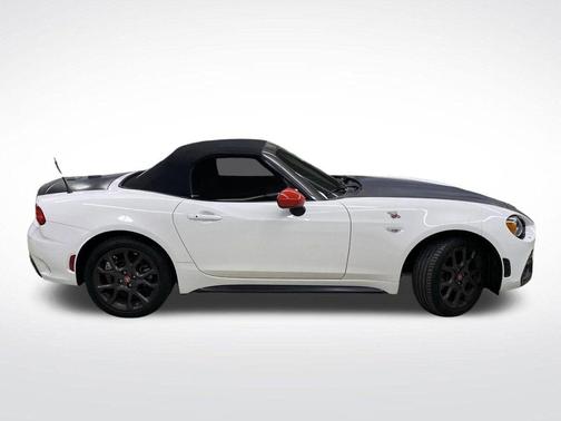 2020 FIAT 124 Spider Base