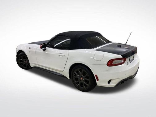 2020 FIAT 124 Spider Base