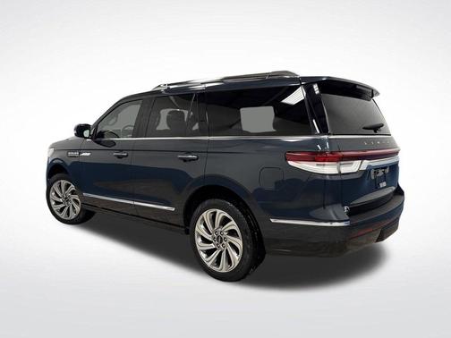 2024 Lincoln Navigator Premiere