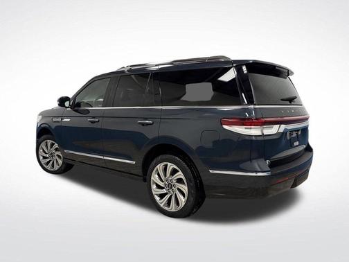 2024 Lincoln Navigator Premiere