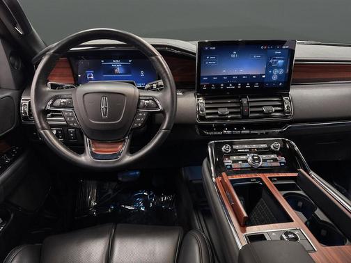 2024 Lincoln Navigator Premiere