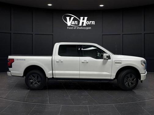 2022 Ford F-150 Lightning LARIAT