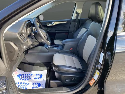 2021 Ford Escape Titanium