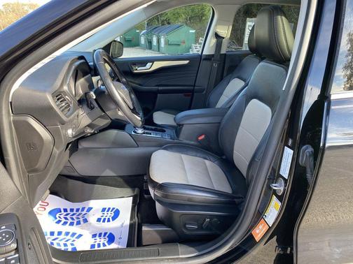 2021 Ford Escape Titanium