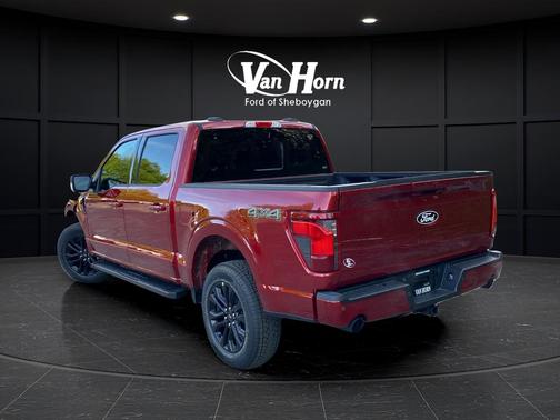 RUBY RED METALLIC TINTED CC 2026 Ford F-150 XLT