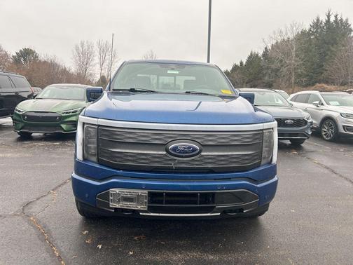 2022 Ford F-150 Lightning LARIAT