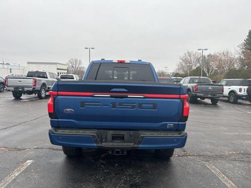 2022 Ford F-150 Lightning LARIAT