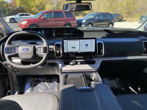 2025 Ford Expedition Max Active 4x4