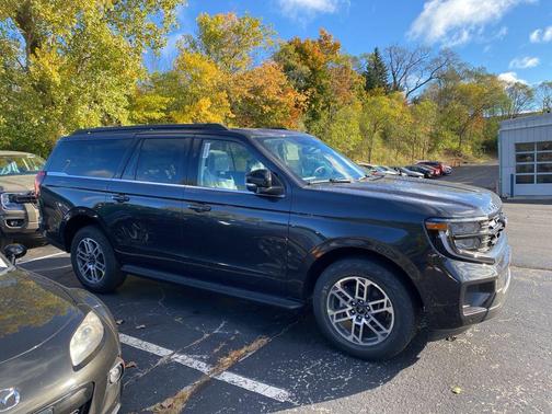 2025 Ford Expedition Max Active 4x4