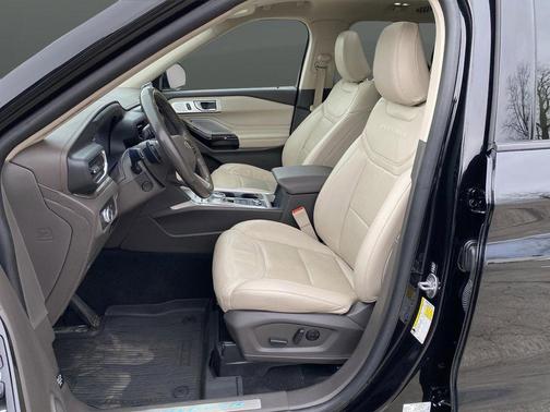 2021 Ford Explorer Platinum