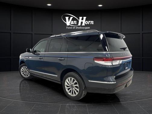 FLIGHT BLUE METALLIC CLEARCOAT 2024 Lincoln Navigator Premiere