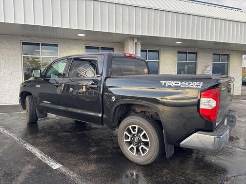 2018 Toyota Tundra SR5