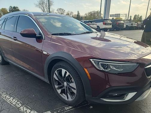 Rioja Red Metallic 2018 Buick Regal TourX Preferred