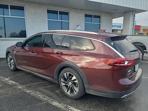 Rioja Red Metallic 2018 Buick Regal TourX Preferred