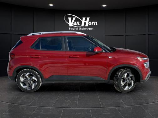 2022 Hyundai VENUE Limited