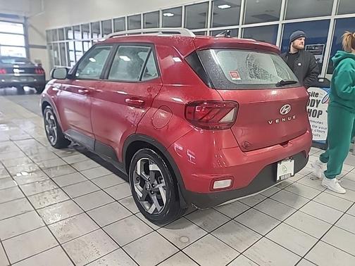 2022 Hyundai VENUE Limited