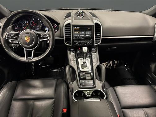 2016 Porsche Cayenne Cayenne