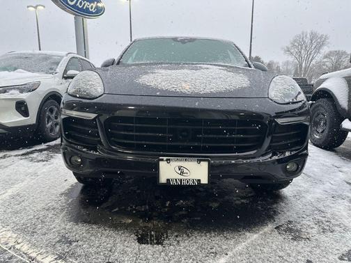 2016 Porsche Cayenne Cayenne